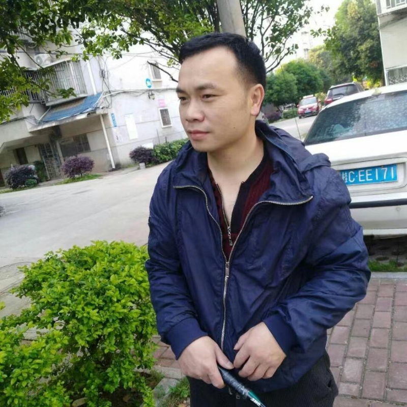 灰色足迹的第一张照片--漳州交友网