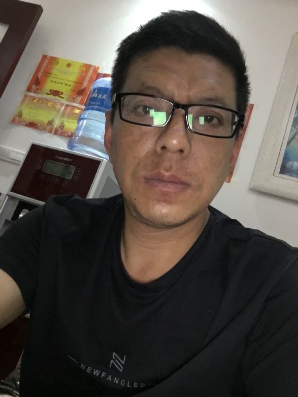 牵手的第三张照片--漳州交友网