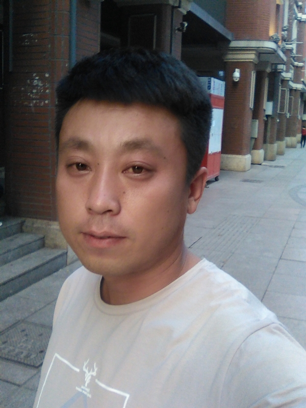 冰冷的心的第一张照片--漳州交友网