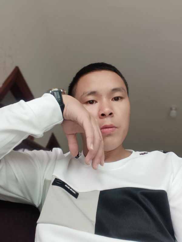 冷漠的第一张照片--漳州交友网