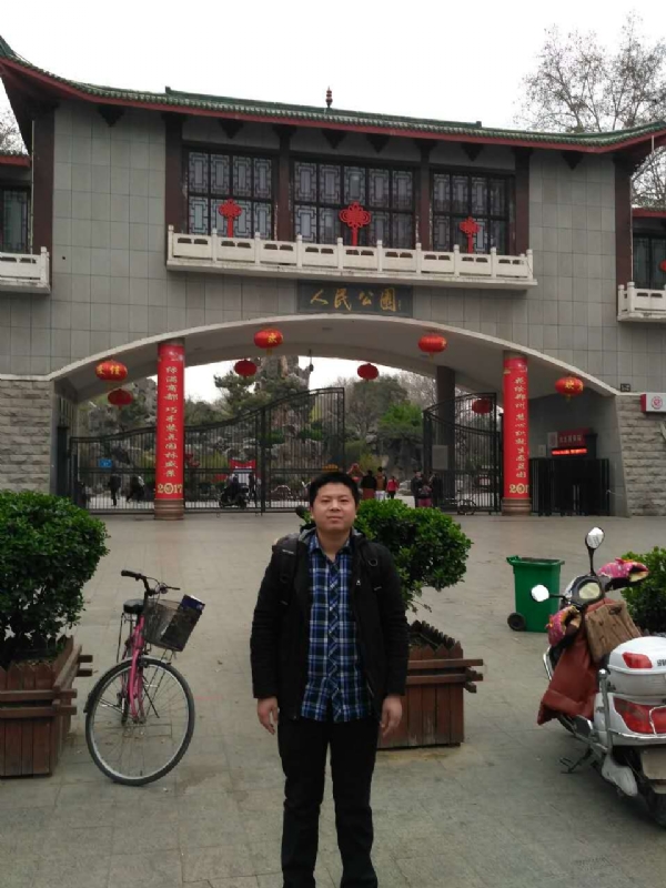 在奋斗的第四张照片--漳州交友网