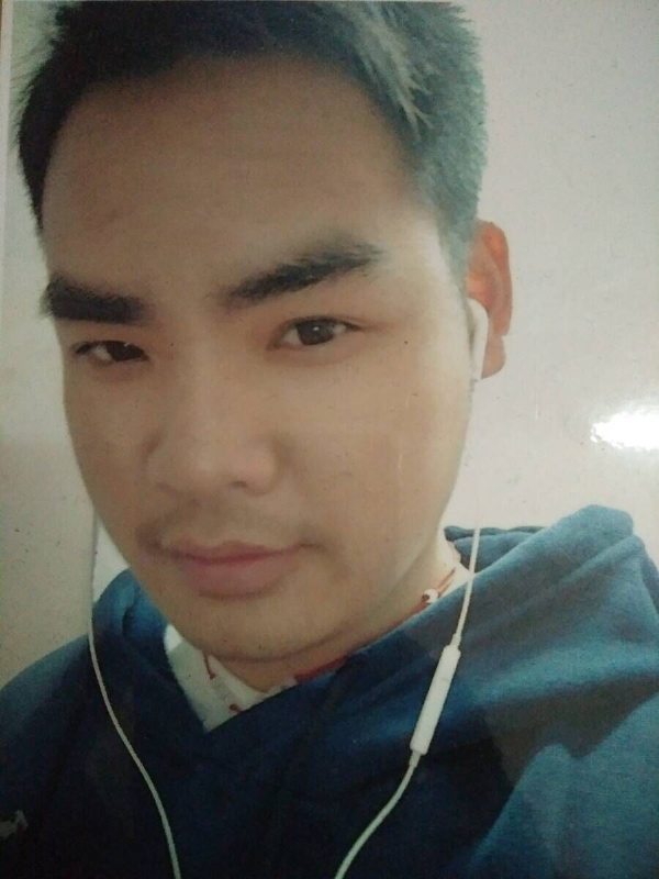 渴望爱的第一张照片--漳州交友网
