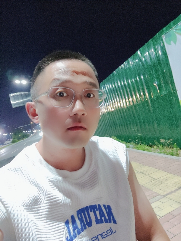 清风烈酒的第一张照片--漳州交友网