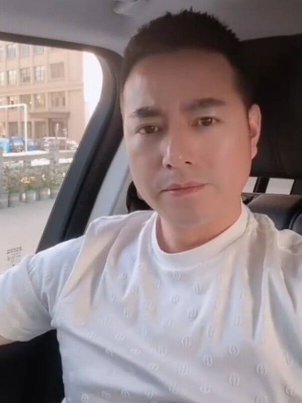 勿忘初心的第一张照片--漳州交友网