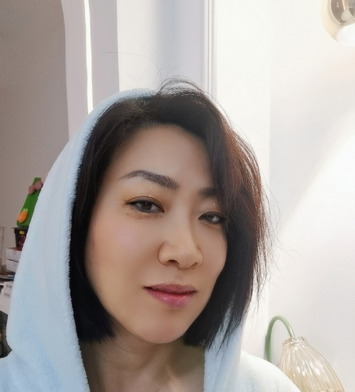 火玫瑰的第一张照片--漳州交友网