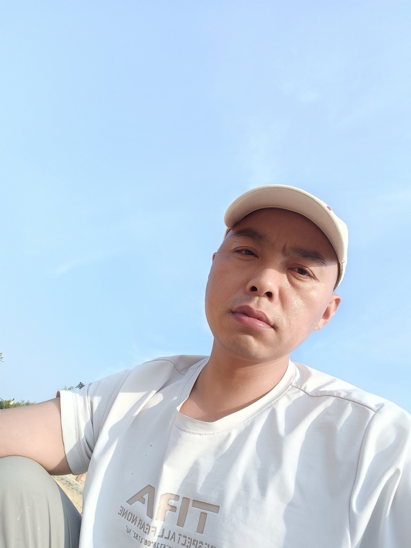哥哥的第一张照片--漳州交友网