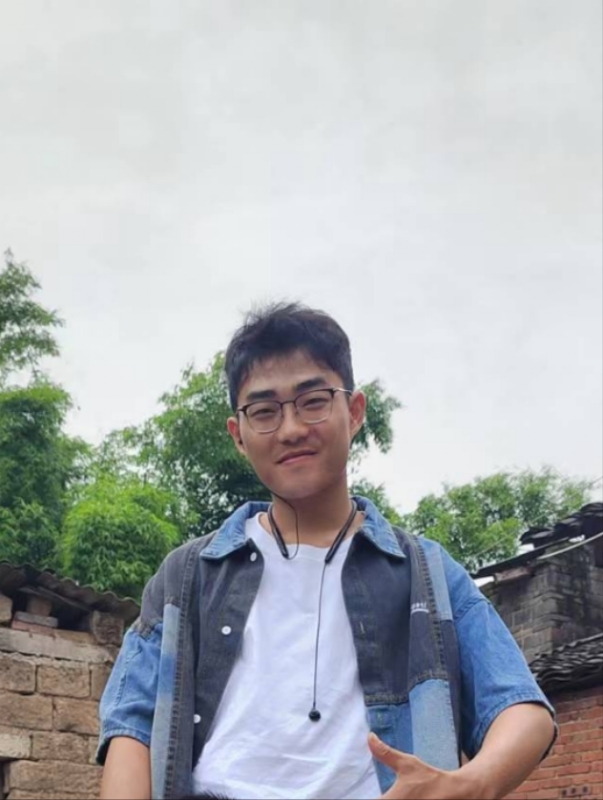 越努力越幸运的第一张照片--漳州交友网
