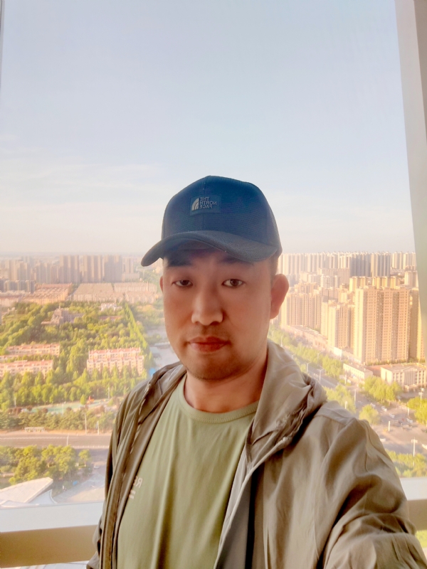 勇攀高峰的第一张照片--漳州交友网