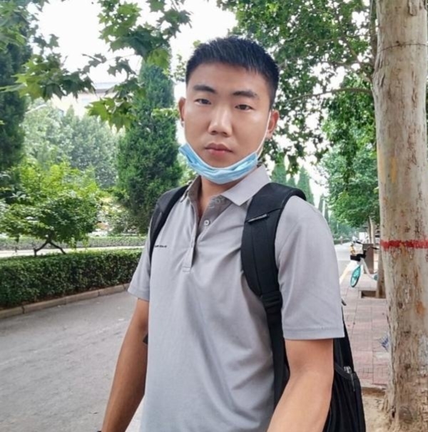 90年男征婚的第一张照片--漳州交友网