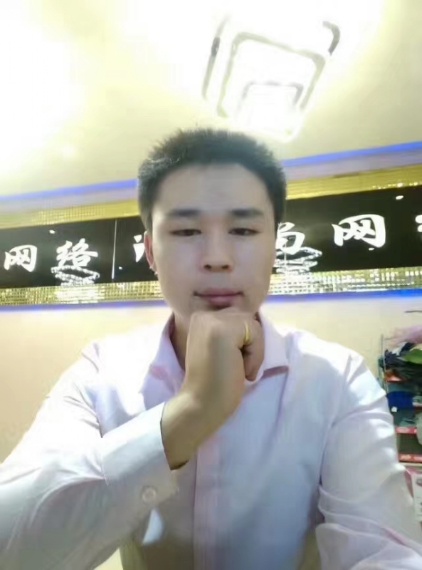 沉默寡言的第一张照片--漳州交友网